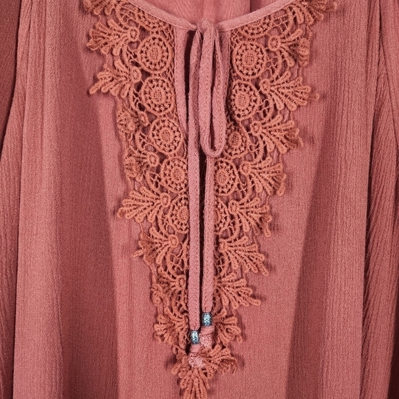 NAIF ROUND NECK DRESS - Picture 5 of 9